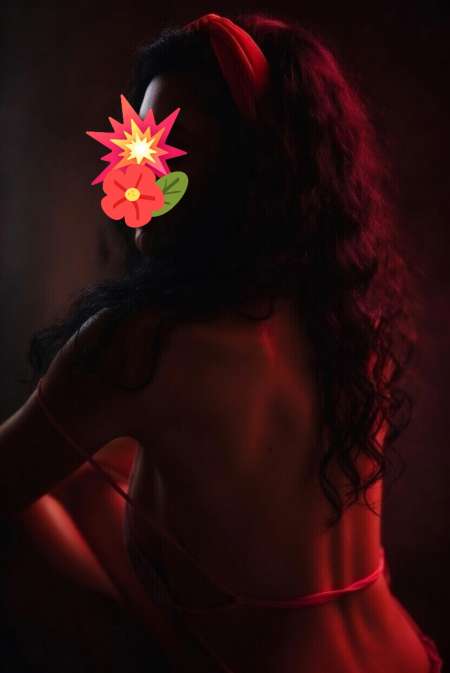 ; TRÈS SENSUELLE &amp; ÉLÉGANTE